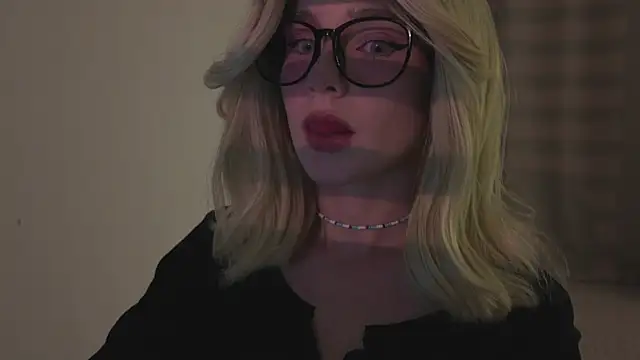 MariMaddison online show from 12, 9, 2025