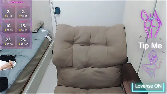 Eimile-Z online show from 14, 11, 2025