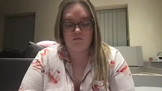 honeyyy24 online show from 6, 5, 2026