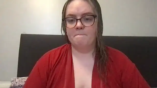 honeyyy24 online show from 16, 4, 2026