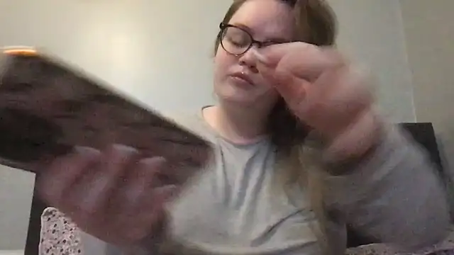 honeyyy24 online show from 18, 12, 2025