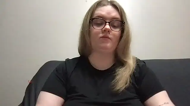 honeyyy24 online show from 4, 4, 2026