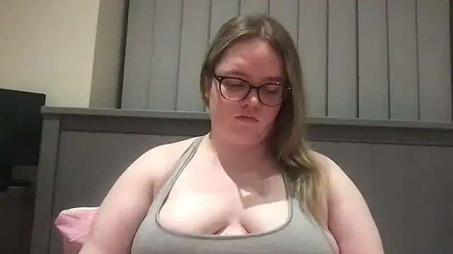 honeyyy24 online show from 22, 5, 2026