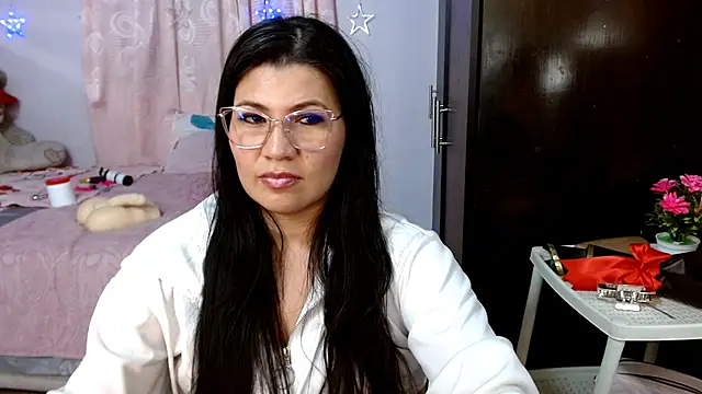 nahomi star model online show from 28, 10, 2025