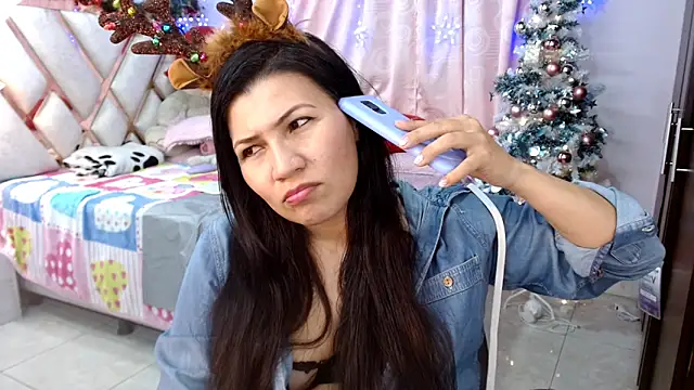 nahomi star model online show from 8, 1, 2025