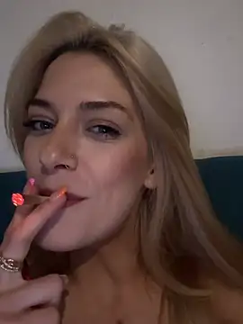 Lolitaxlola online show from 17, 3, 2025