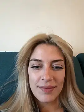 Lolitaxlola online show from 18, 3, 2025