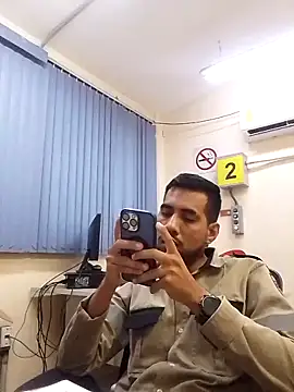 EnriquePersian197 online show from 19, 2, 2025