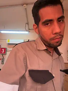 EnriquePersian197 online show from 2, 2, 2026