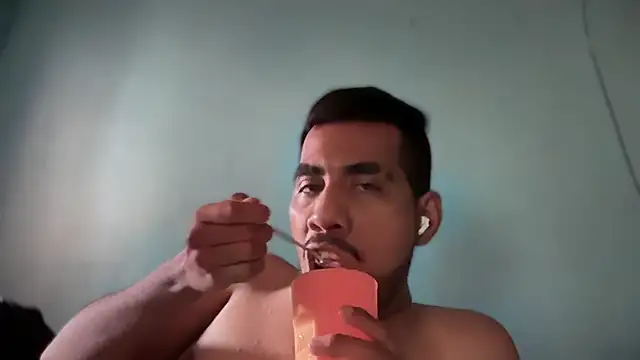 EnriquePersian197 online show from 18, 2, 2025