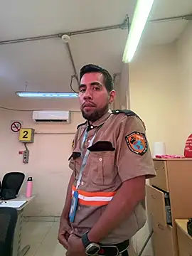 EnriquePersian197 online show from 5, 5, 2026
