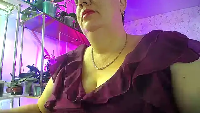  Sweet Woman online show from 9, 9, 2025