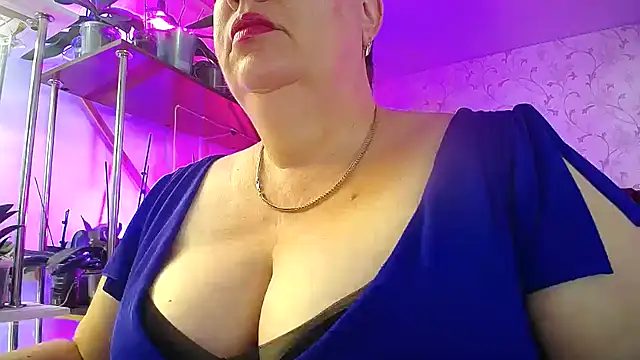  Sweet Woman online show from 21, 9, 2025