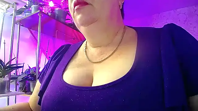  Sweet Woman online show from 11, 10, 2025