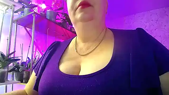  Sweet Woman online show from 18, 10, 2025