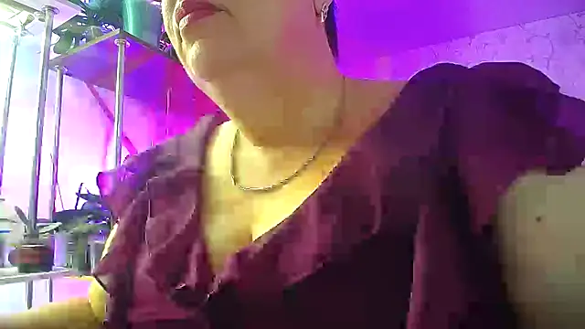  Sweet Woman online show from 18, 9, 2025