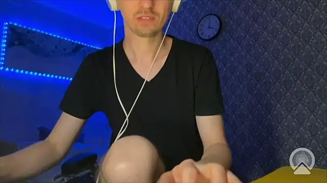 Aki-Laky online show from 12, 6, 2026