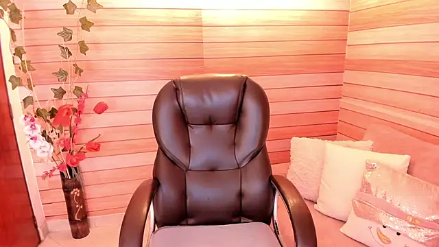 marien thomson  online show from 21, 11, 2025