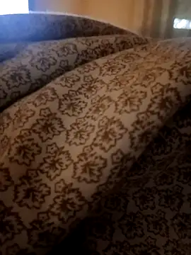 Porco81cazzo online show from 6, 1, 2026