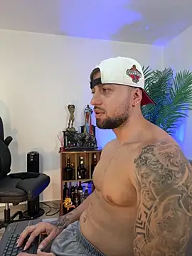 OwenMaximus814 online show from 14, 10, 2025