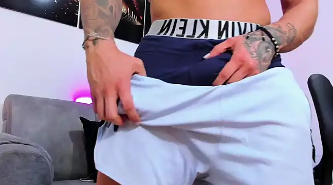 OwenMaximus814 online show from 4, 12, 2024