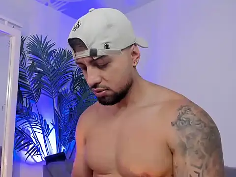 OwenMaximus814 online show from 9, 11, 2025