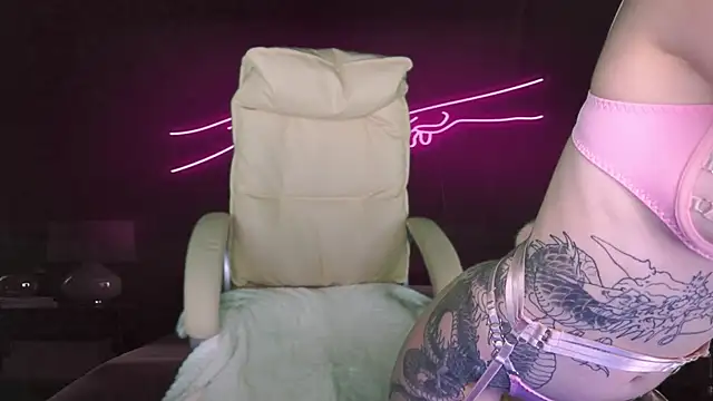 Snapshot of AnacondaOn chatting on 12, 2, 2025 AnacondaOn online show from 12, 2, 2025