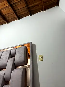 melyescobar online show from 10, 9, 2025