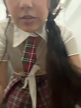 Snapshot of melyescobar chatting on 1, 2, 2026 melyescobar online show from 1, 2, 2026