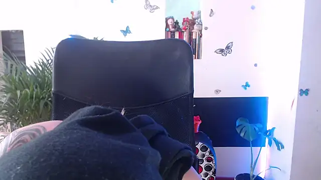 Lia-mitch online show from 12, 11, 2025