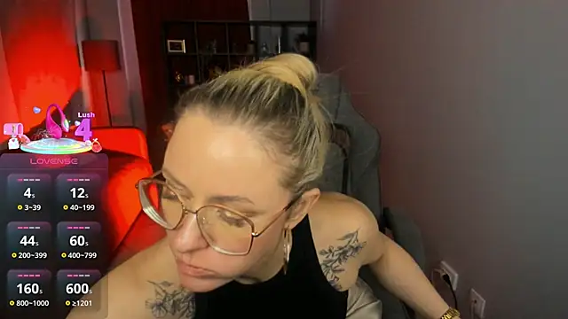 LadyIzabel online show from 9, 4, 2026