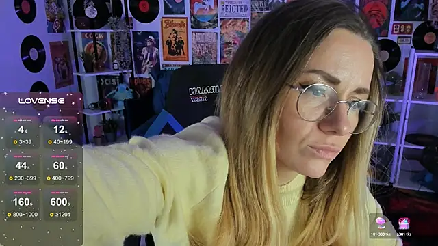 LadyIzabel online show from 17, 2, 2025