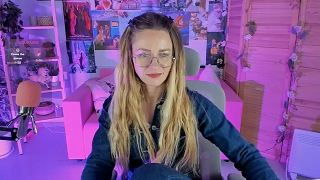 LadyIzabel online show from 18, 1, 2025