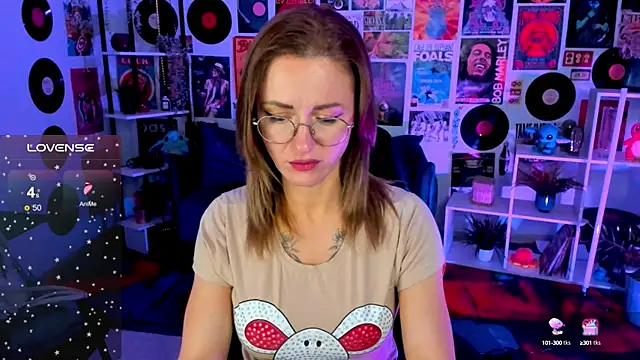 LadyIzabel online show from 2, 3, 2025