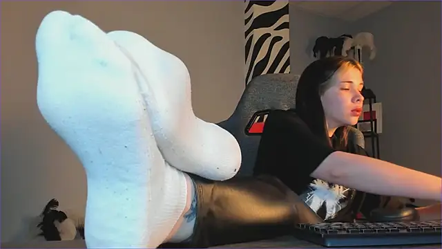 AliceSunday online show from 28, 11, 2025