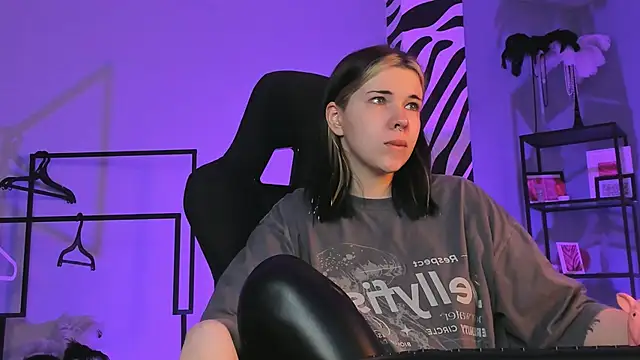 AliceSunday online show from 6, 11, 2025