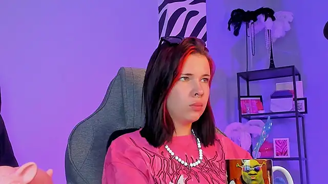 AliceSunday online show from 25, 9, 2025