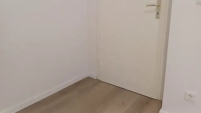 Bigass skir online show from 15, 3, 2025