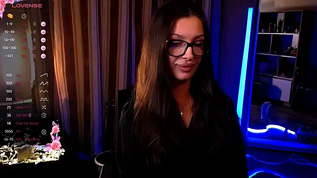 Laura Bess online show from 24, 9, 2025