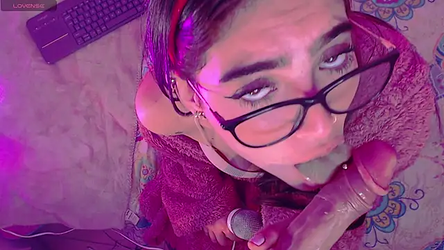 Arii vega  online show from 16, 12, 2024