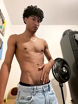 Masterikee online show from 2, 12, 2024