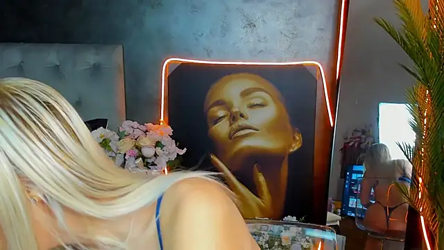 glossy blondegirl online show from 26, 9, 2025