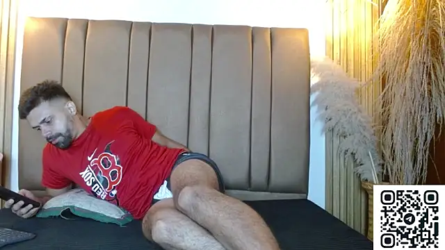 Snapshot of max_ashley_mds chatting on 6, 6, 2026 max ashley mds online show from 6, 6, 2026
