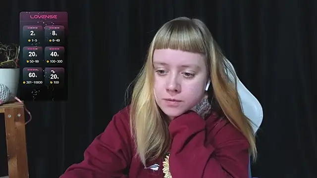 June shy0 online show from 27, 11, 2025