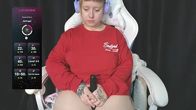 June shy0 online show from 13, 9, 2025