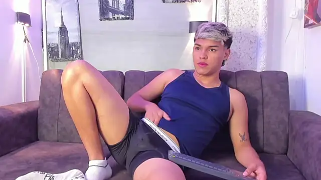 Snapshot of ryan_carter08 chatting on 28, 9, 2025 ryan carter08 online show from 28, 9, 2025