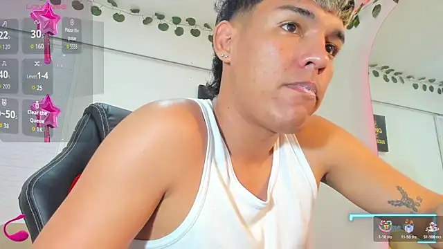 Snapshot of ryan_carter08 chatting on 28, 11, 2025 ryan carter08 online show from 28, 11, 2025