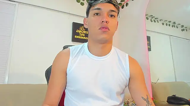 Snapshot of ryan_carter08 chatting on 22, 11, 2025 ryan carter08 online show from 22, 11, 2025