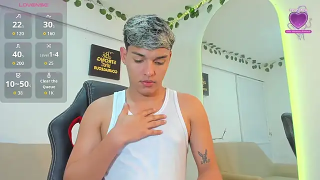 Snapshot of ryan_carter08 chatting on 10, 9, 2025 ryan carter08 online show from 10, 9, 2025