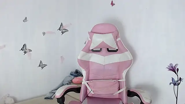 helen kinett online show from 26, 9, 2025